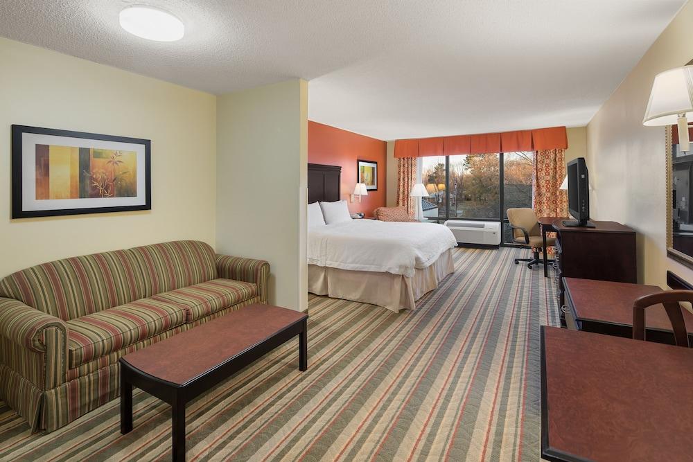 Hampton Inn Richmond-Меканиксвилл Экстерьер фото