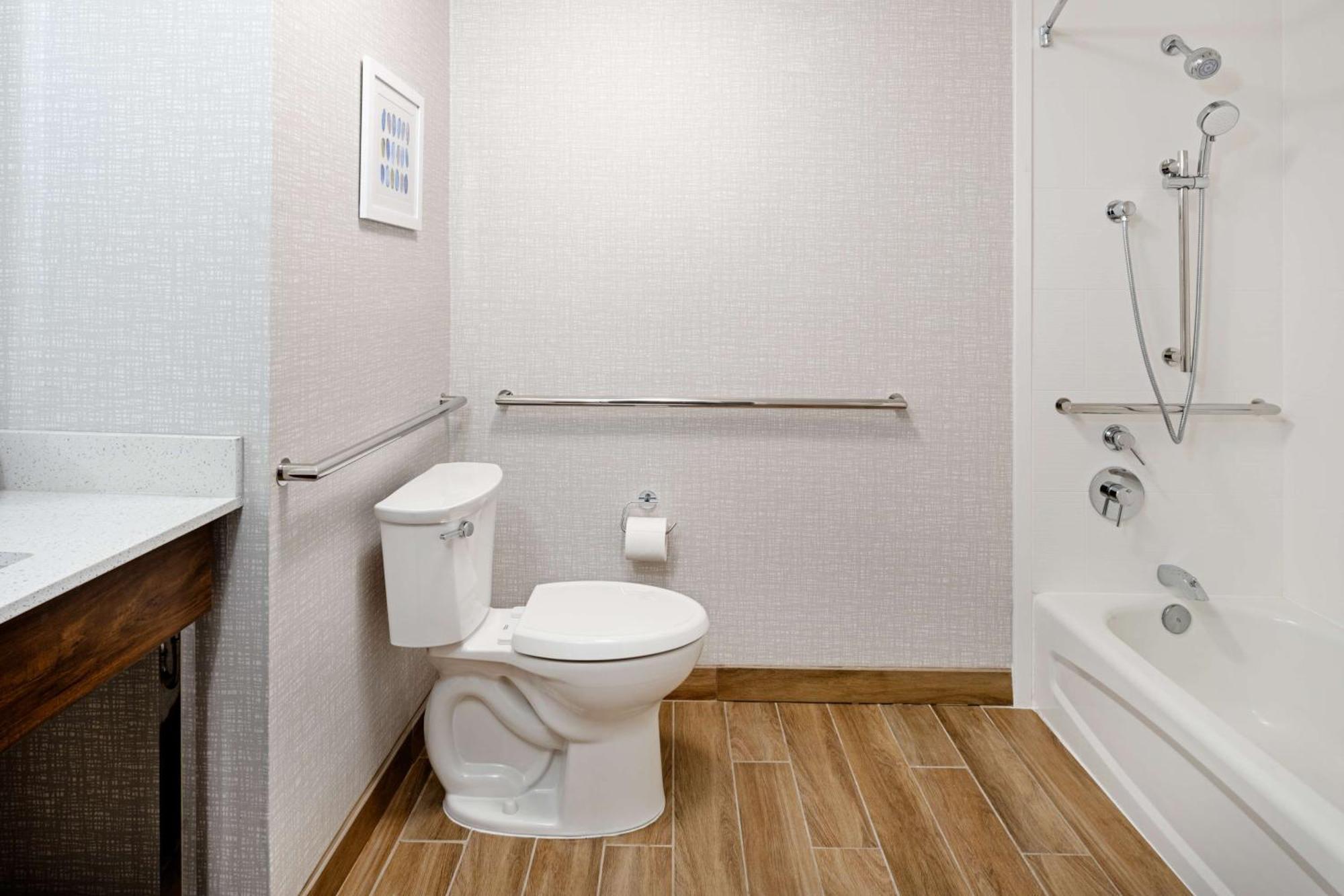 Hampton Inn Richmond-Меканиксвилл Экстерьер фото