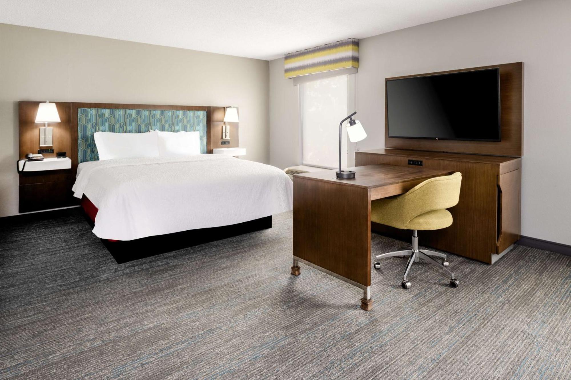Hampton Inn Richmond-Меканиксвилл Экстерьер фото