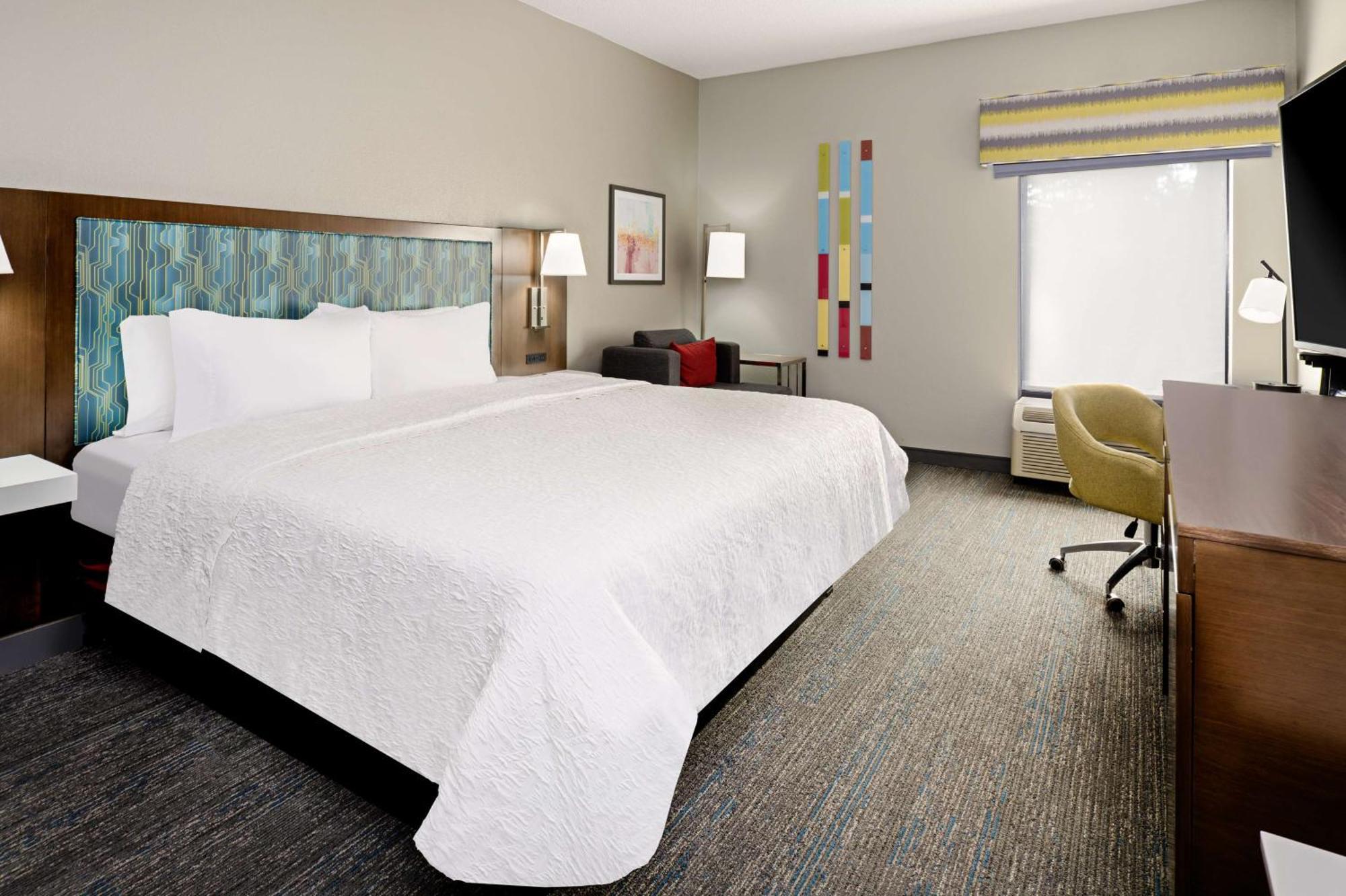 Hampton Inn Richmond-Меканиксвилл Экстерьер фото