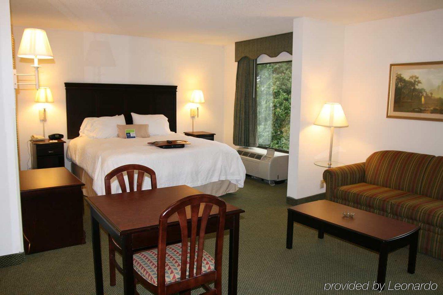 Hampton Inn Richmond-Меканиксвилл Номер фото