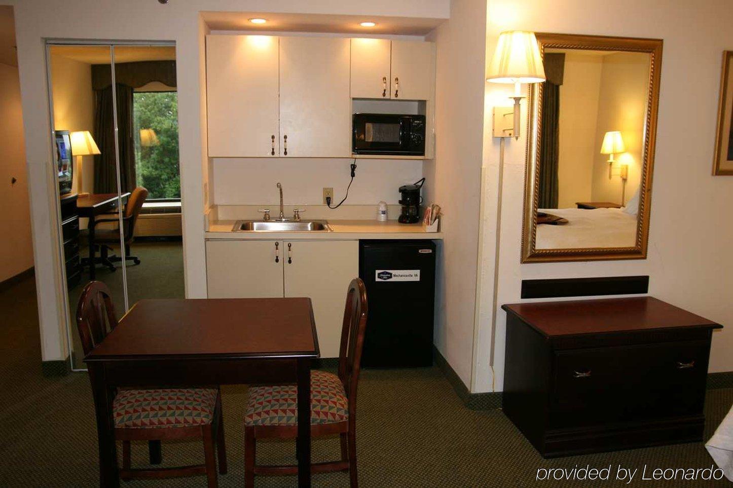 Hampton Inn Richmond-Меканиксвилл Номер фото